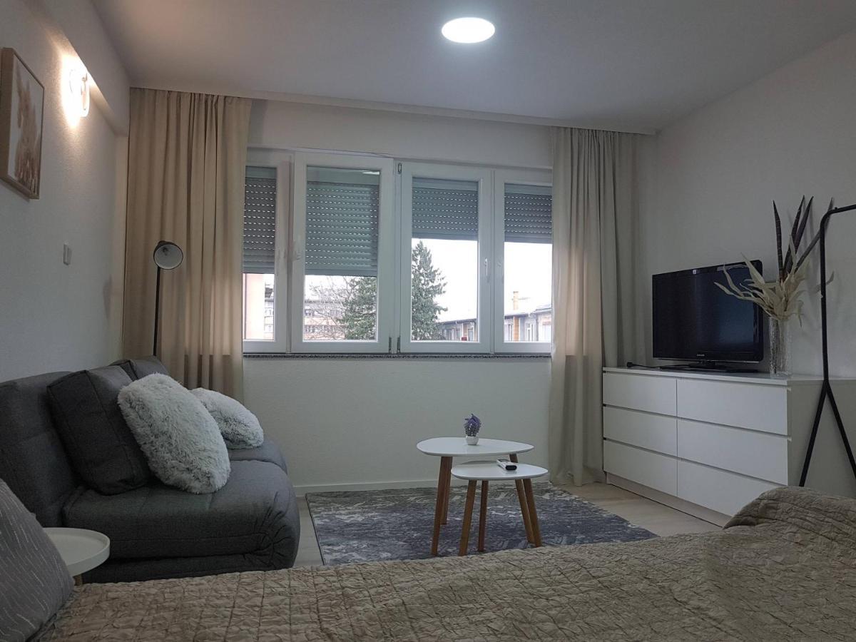 Apartment Plesa Bihać Exterior foto